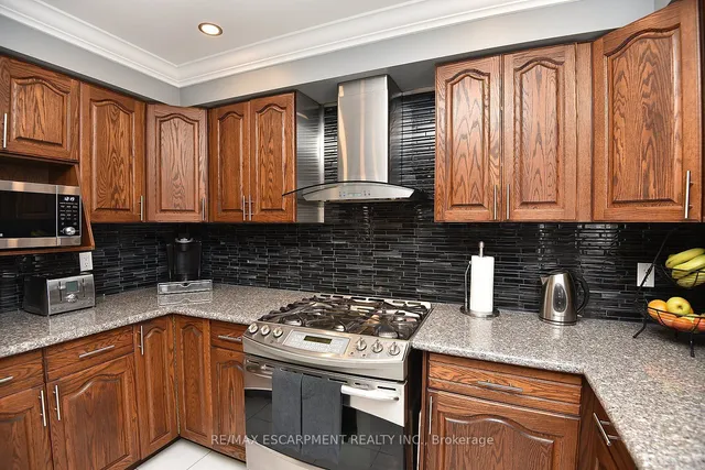 Additional property image - 36 Tommar Pl