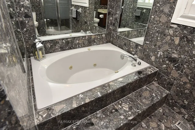 Additional property image - 36 Tommar Pl