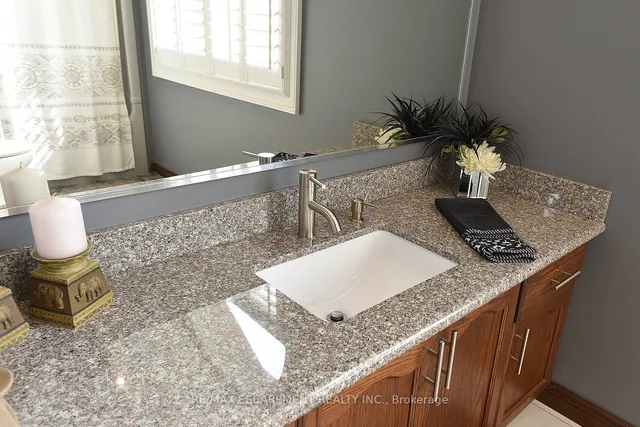 Additional property image - 36 Tommar Pl