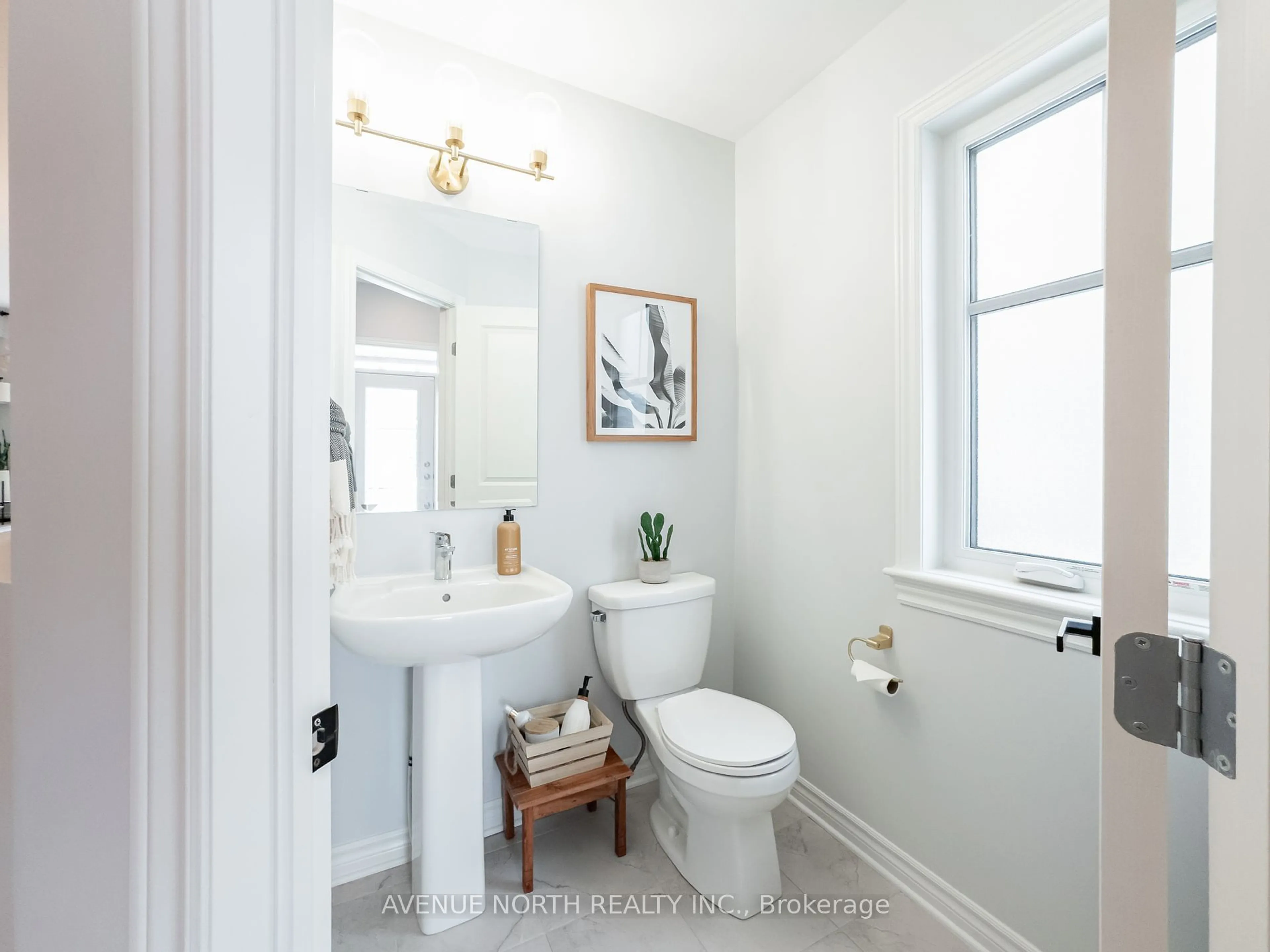 Standard bathroom, ceramic/tile floor for 307 Cosanti Dr, Stittsville - Munster - Richmond Ontario K2S 2L1