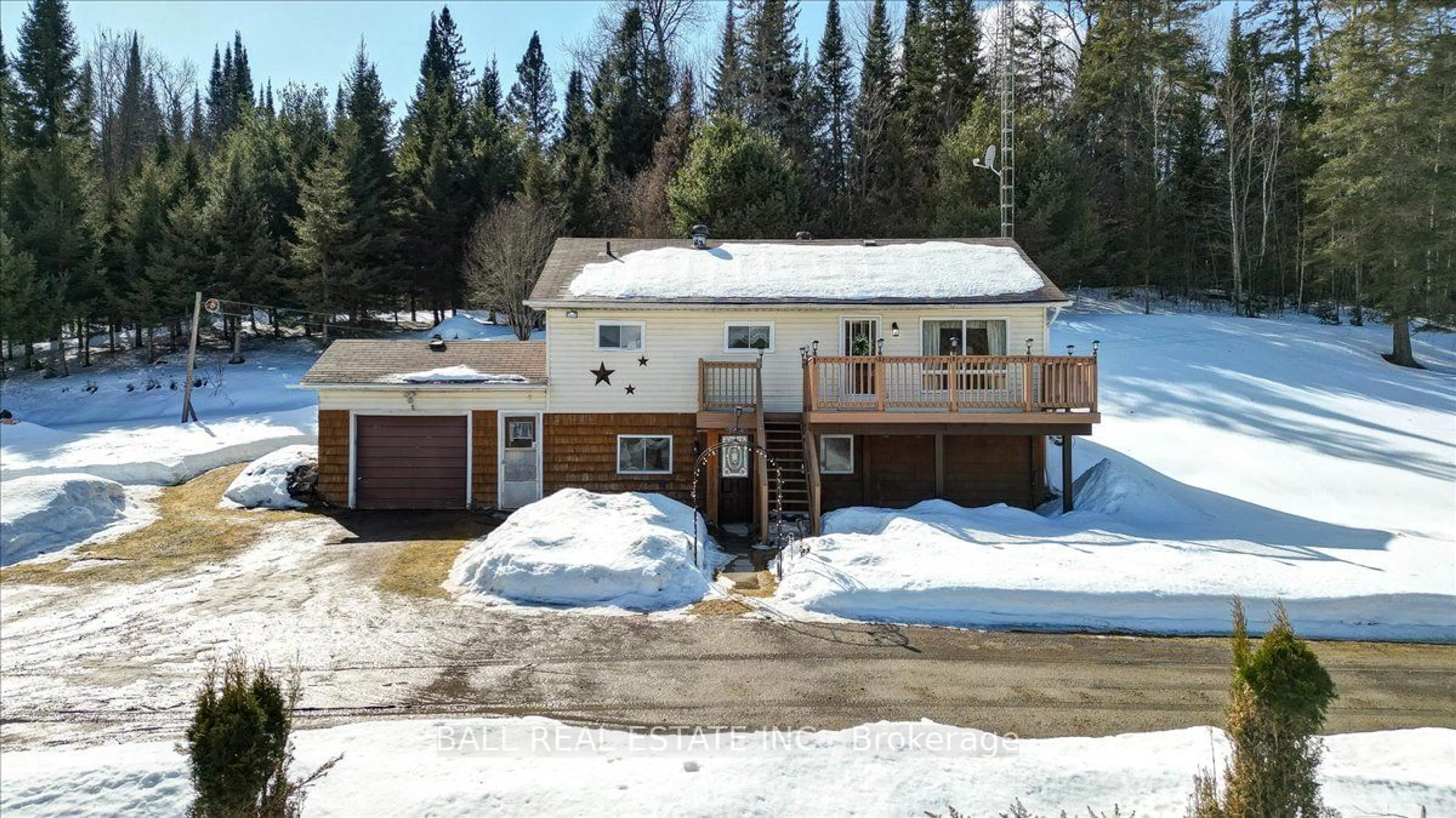 A pic from outside/outdoor area/front of a property/back of a property/a pic from drone, unknown for 338 Musclow Greenview Rd, Hastings Highlands Ontario K0L 1C0