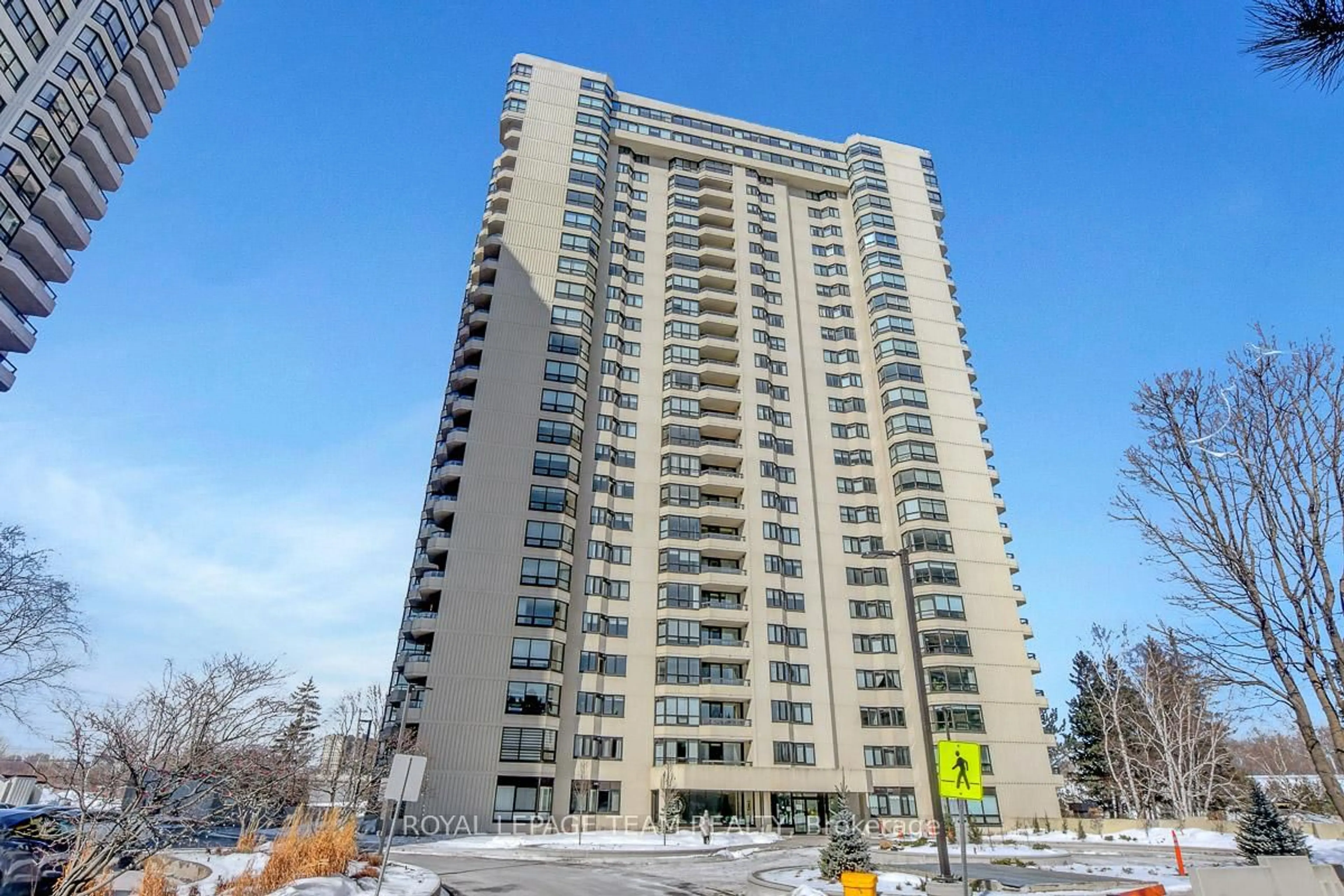 Unknown for 1500 Riverside Dr #303, Ottawa Ontario K1G 4J4