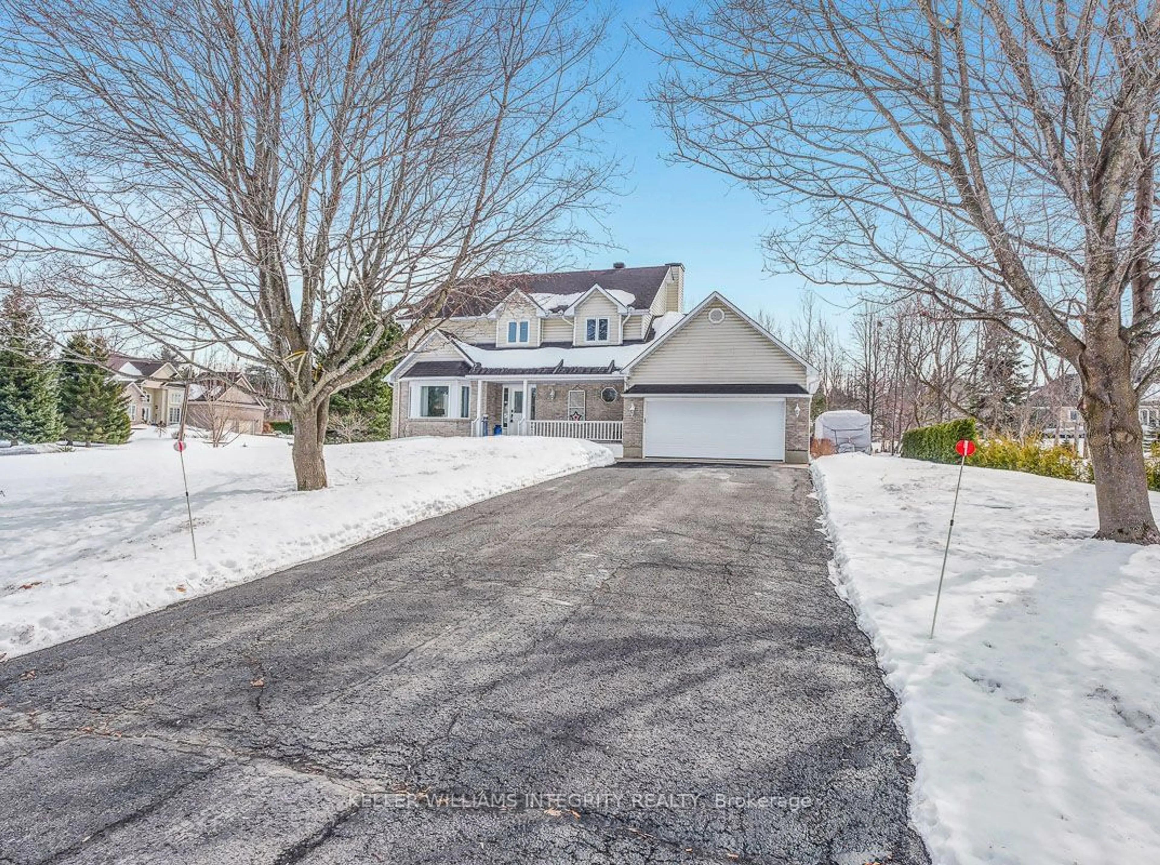 A pic from outside/outdoor area/front of a property/back of a property/a pic from drone, street for 2780 Lockwood Lane, Orleans - Cumberland and Area Ontario K4C 1B6