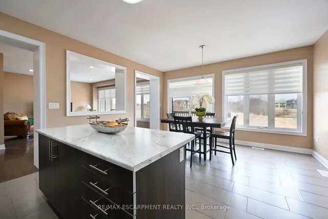 Additional property image - 300 Crafter Cres