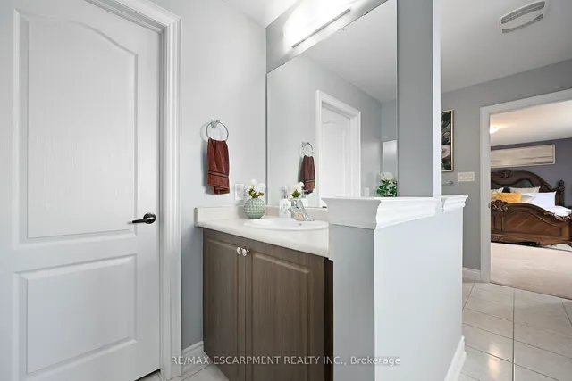 Additional property image - 300 Crafter Cres