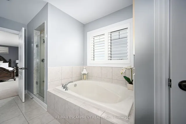 Additional property image - 300 Crafter Cres