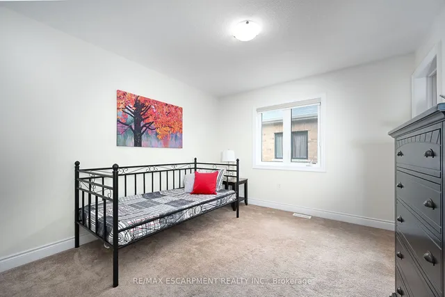 Additional property image - 300 Crafter Cres
