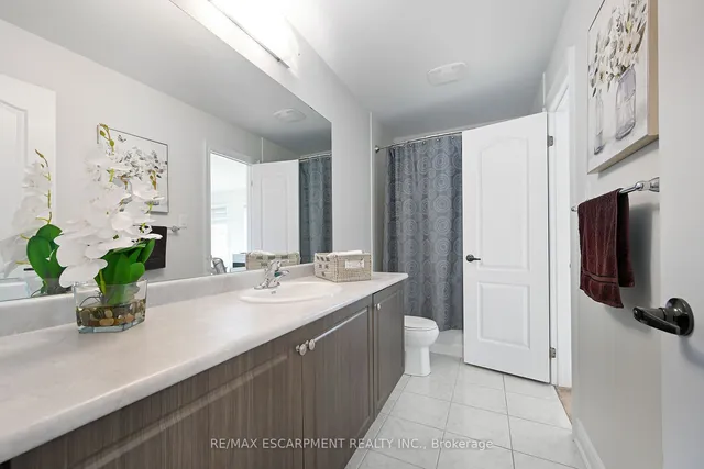Additional property image - 300 Crafter Cres