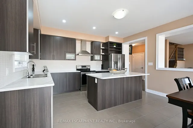 Additional property image - 300 Crafter Cres
