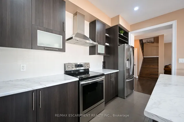 Additional property image - 300 Crafter Cres