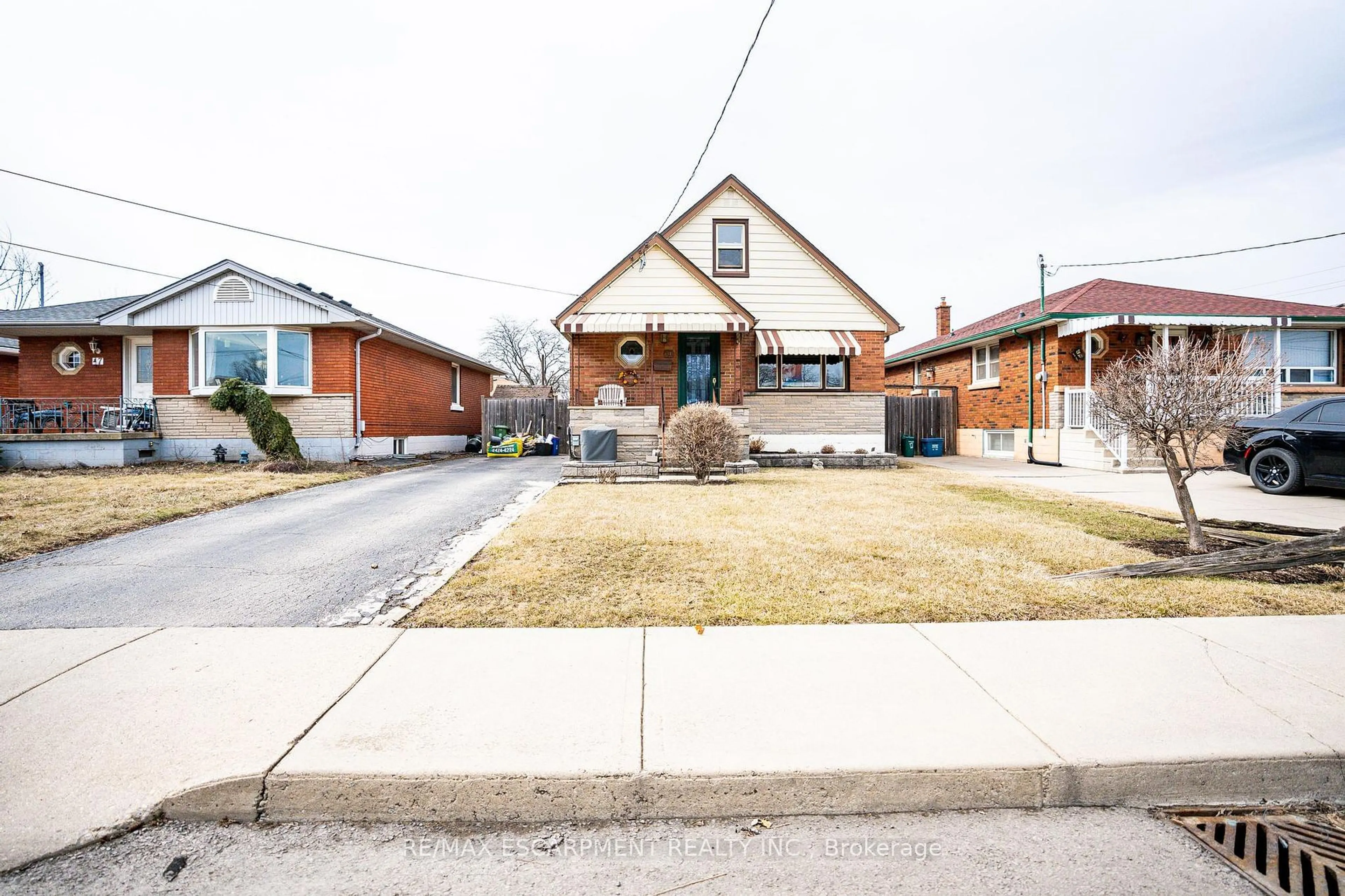 Home with brick exterior material, street for 21 Shynal Ave, Hamilton Ontario L8G 6J9