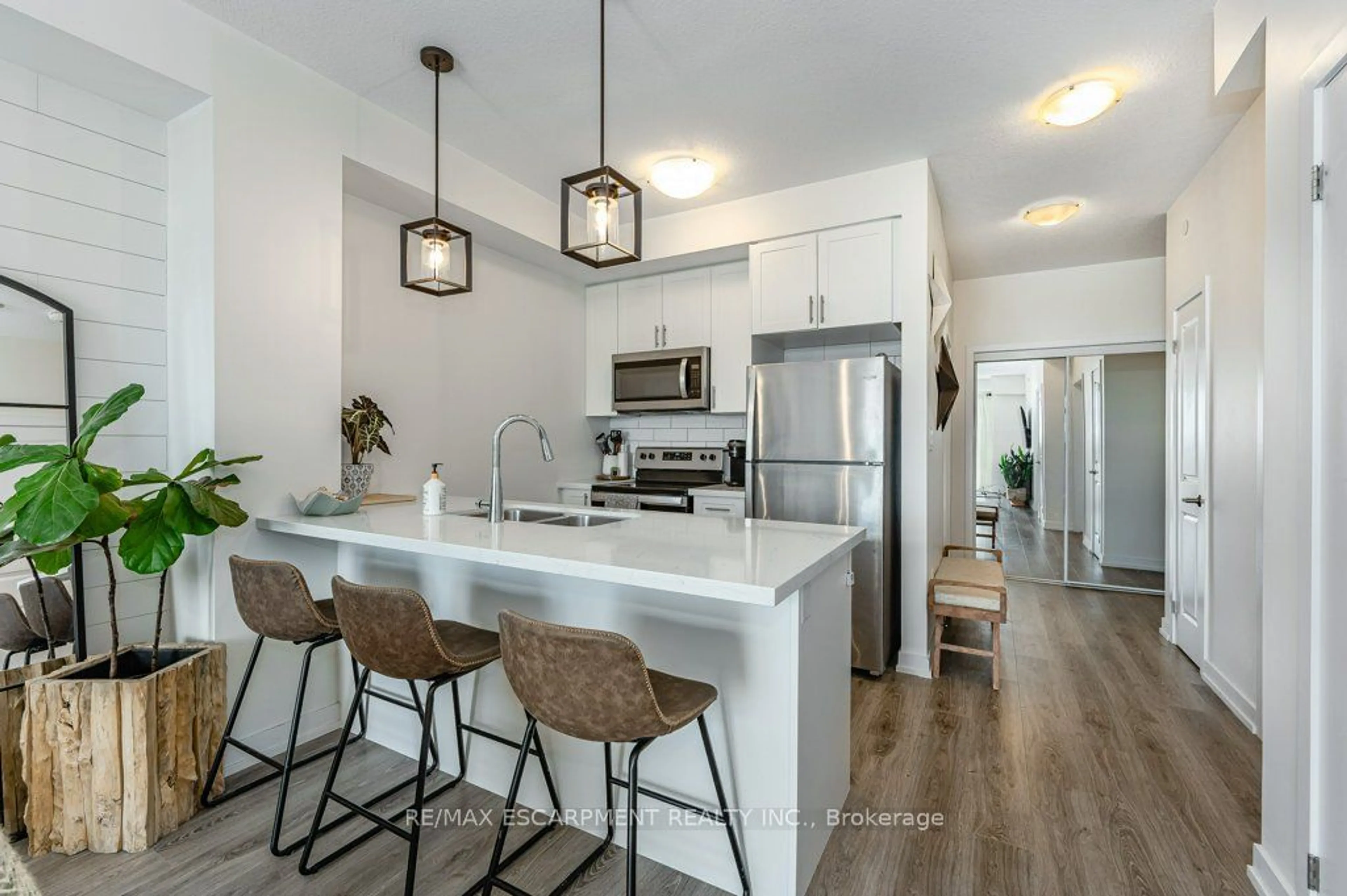 Open concept kitchen, unknown for 450 Dundas St #436, Hamilton Ontario L8B 1Z2