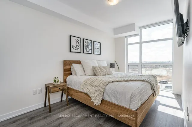 Additional property image - 450 Dundas St Unit 436