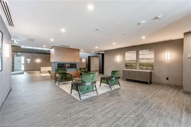 Additional property image - 450 Dundas St Unit 436