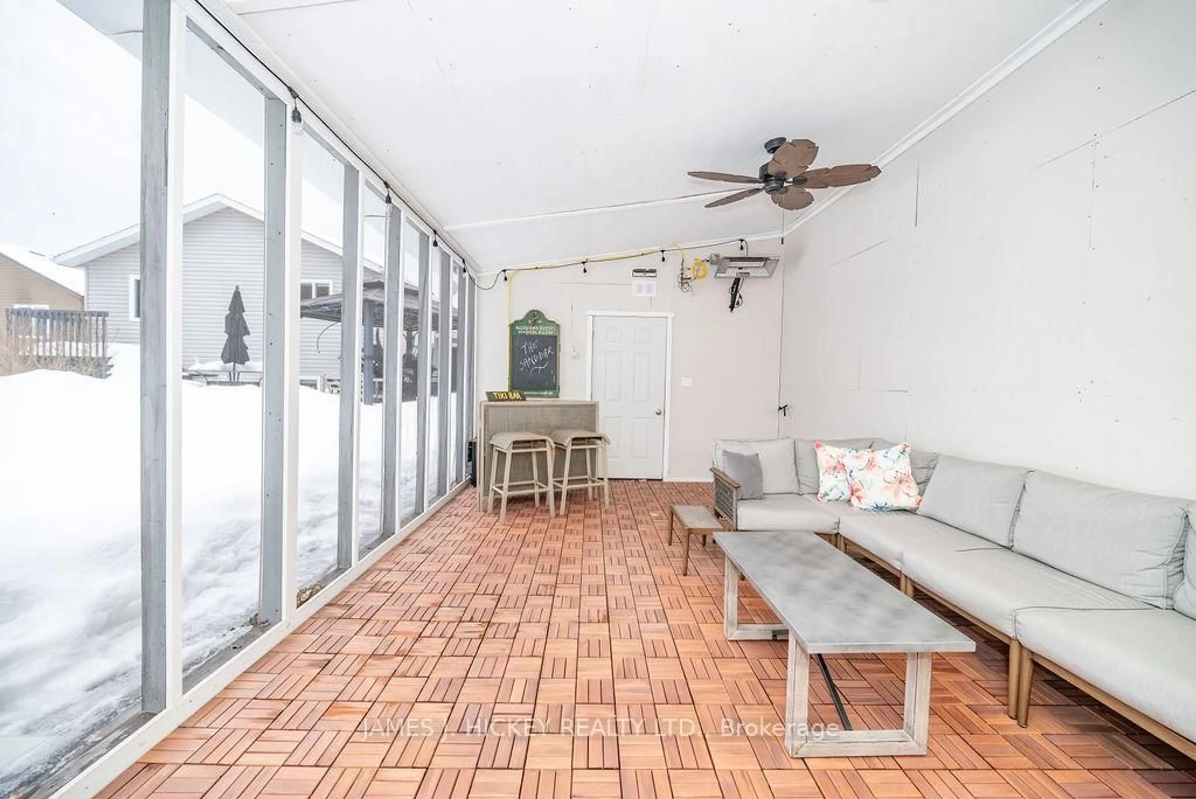 Patio, street for 1010 Beatty Cres, Deep River Ontario K0J 1P0