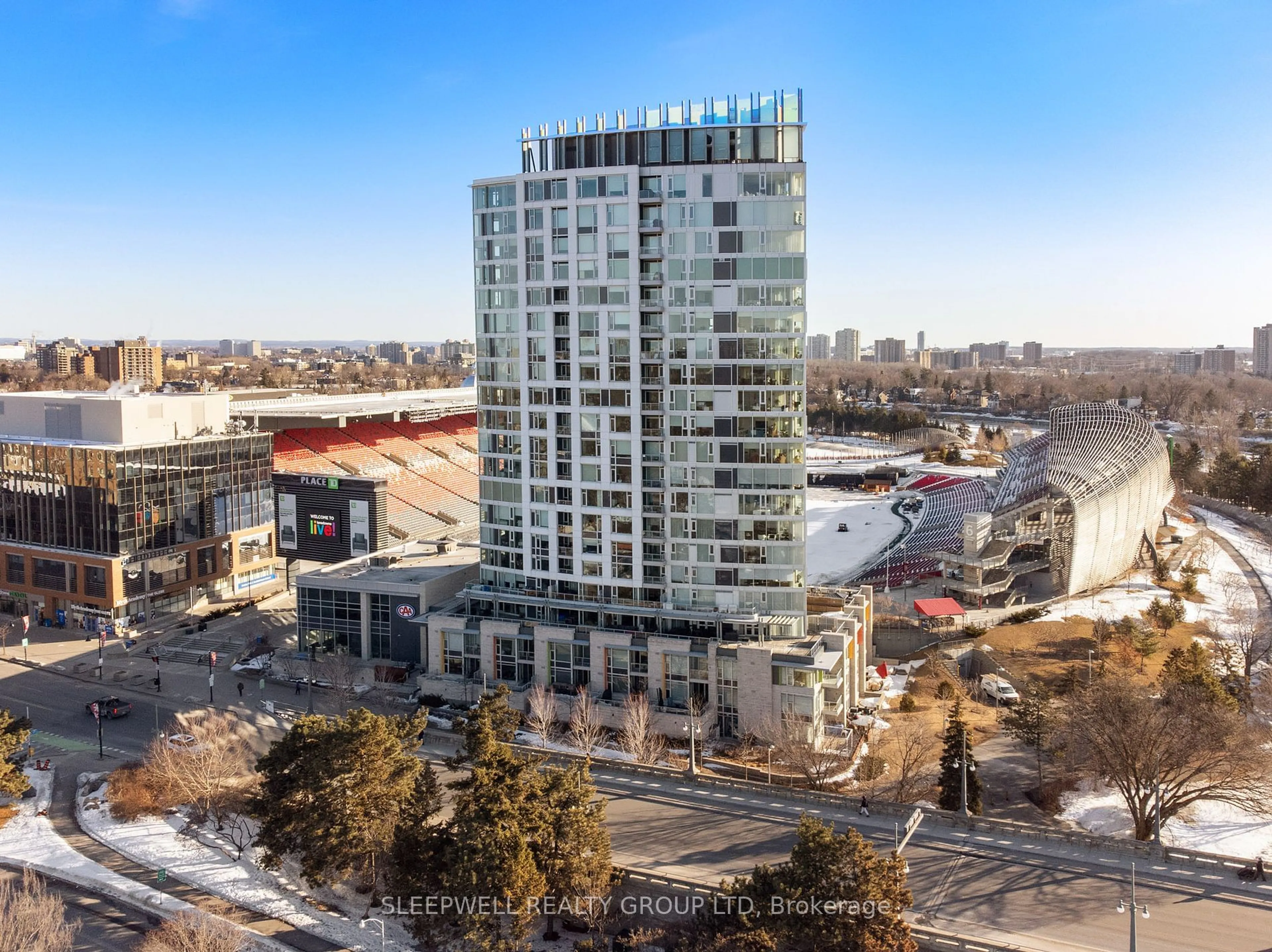 A pic from outside/outdoor area/front of a property/back of a property/a pic from drone, city buildings view from balcony for 1035 Bank St #1405, Ottawa Ontario K1S 5K3