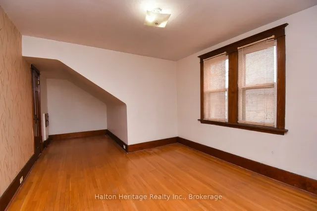 Additional property image - 129 Eastbourne Ave