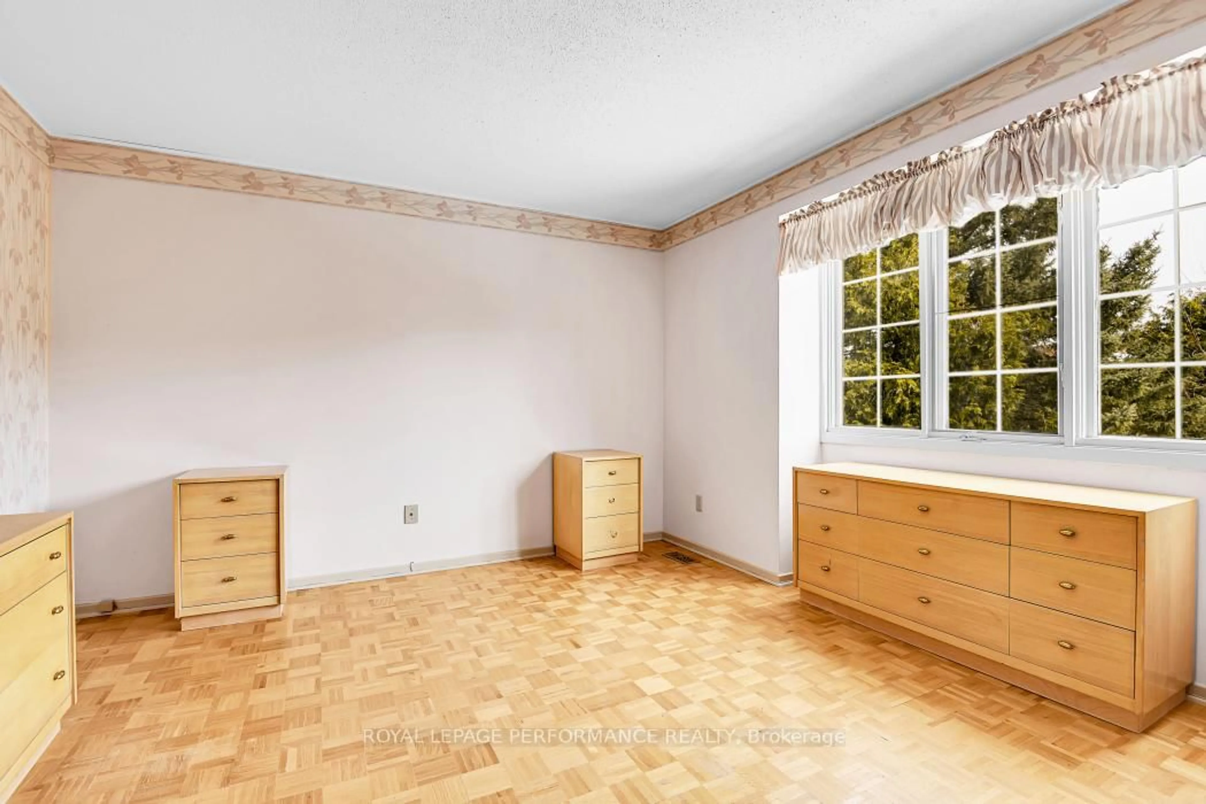 A pic of a room for 1970 Marquis Ave, Ottawa Ontario K1J 8J4