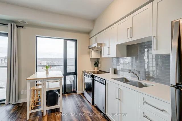Additional property image - 15 Queen St Unit 1701