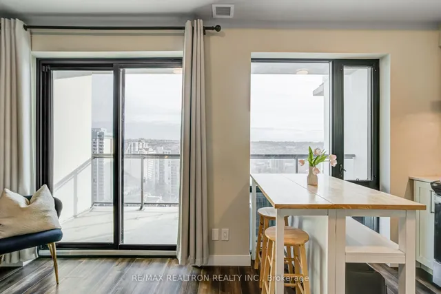 Additional property image - 15 Queen St Unit 1701