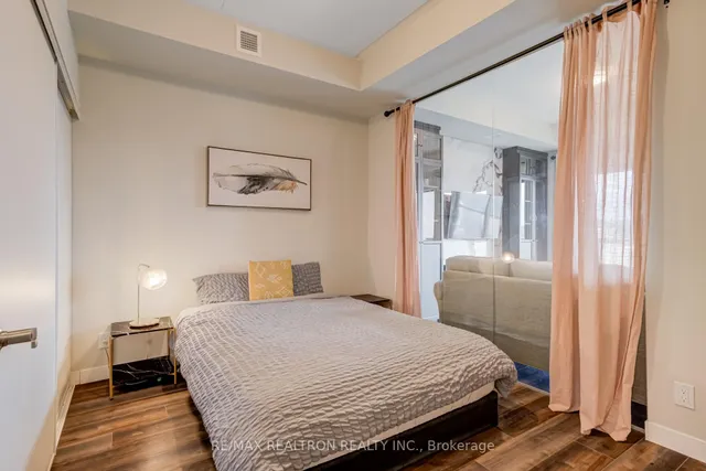 Additional property image - 15 Queen St Unit 1701