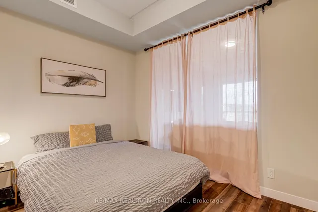 Additional property image - 15 Queen St Unit 1701