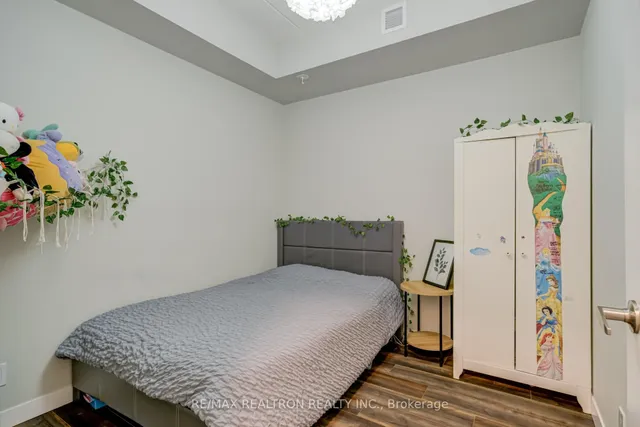 Additional property image - 15 Queen St Unit 1701
