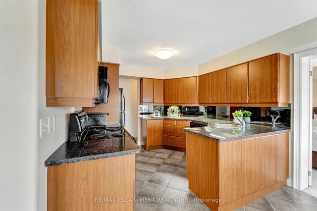 Additional property image - 1770 Main St Unit 506