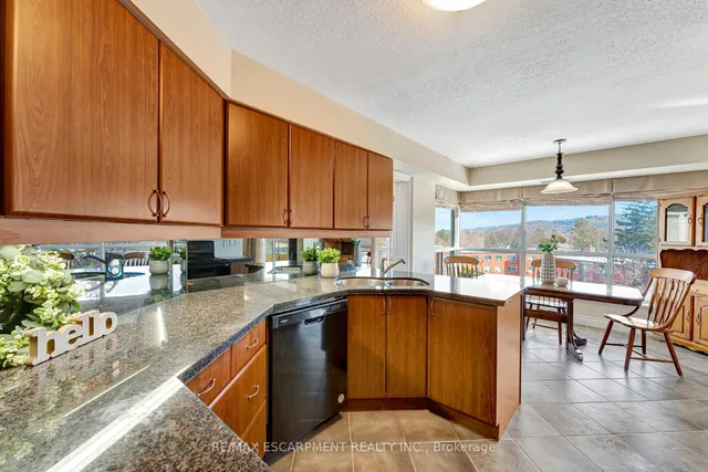Additional property image - 1770 Main St Unit 506