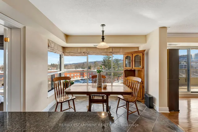 Additional property image - 1770 Main St Unit 506