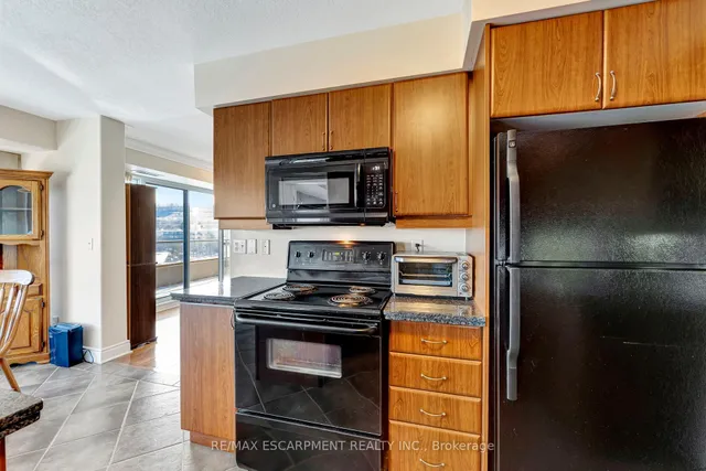 Additional property image - 1770 Main St Unit 506