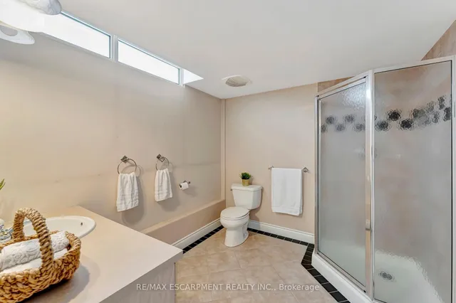 Additional property image - 1770 Main St Unit 506