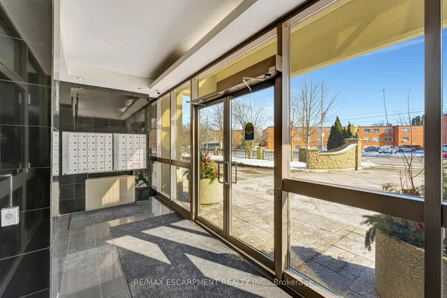 Additional property image - 1770 Main St Unit 506