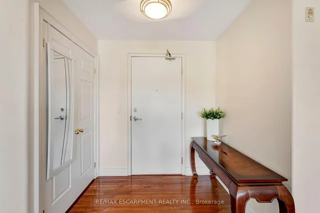 Additional property image - 1770 Main St Unit 506
