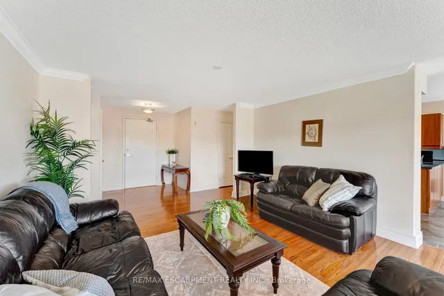 Additional property image - 1770 Main St Unit 506