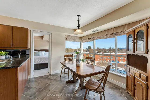 Additional property image - 1770 Main St Unit 506