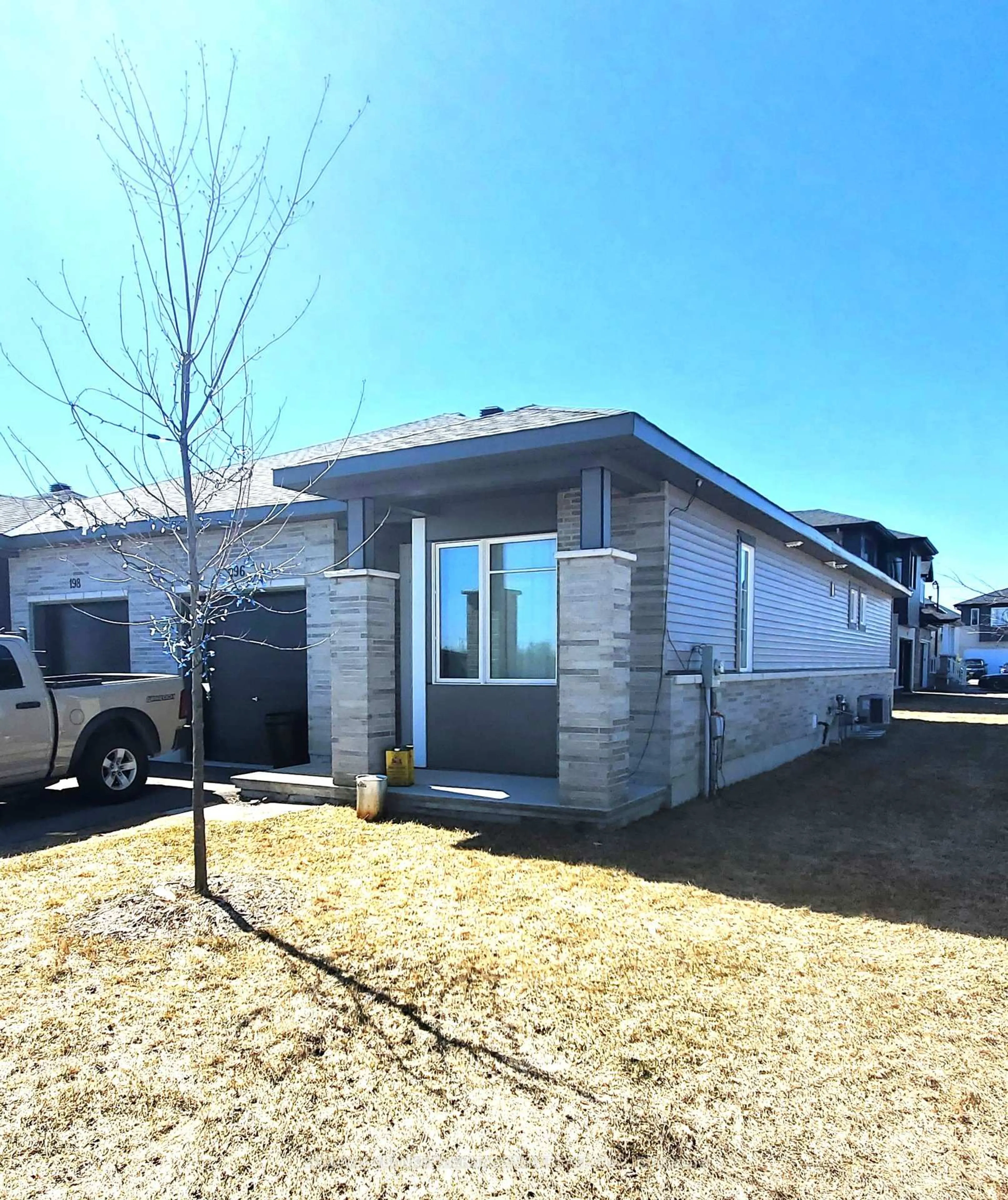 Unknown for 196 Rathwell St, Perth Ontario K7H 3C7