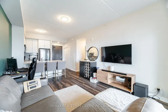Additional image 18 of 15 Queen St Unit 710