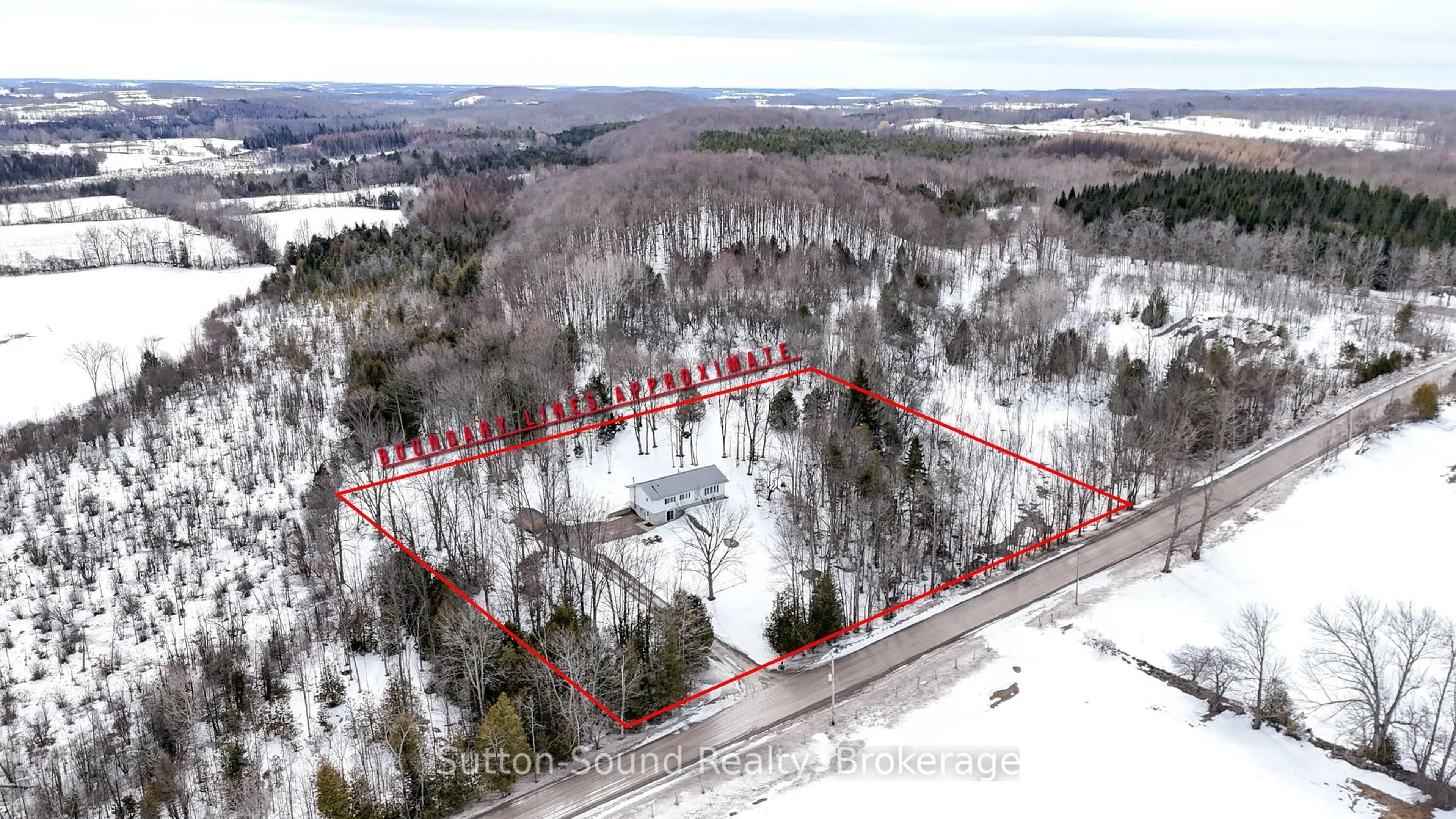 A pic from outside/outdoor area/front of a property/back of a property/a pic from drone, unknown for 387 Park Head Rd, South Bruce Peninsula Ontario N0H 1A0