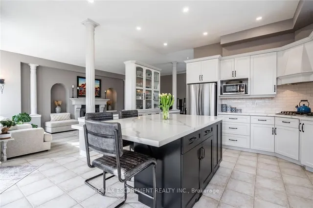 Additional property image - 83 Southcreek Crt