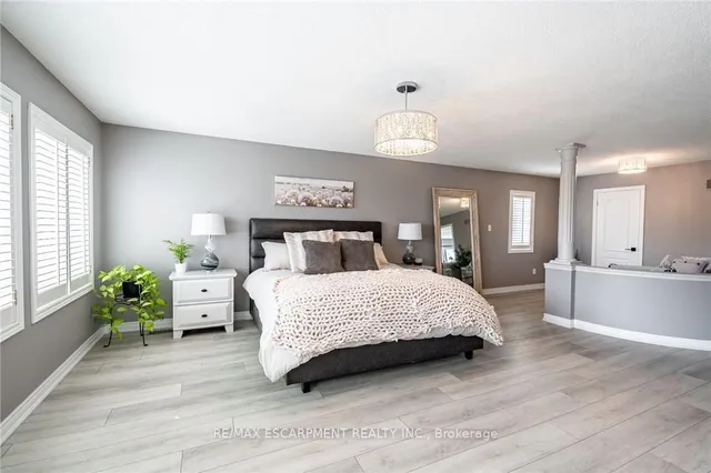 Additional property image - 83 Southcreek Crt