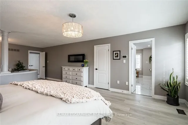 Additional property image - 83 Southcreek Crt