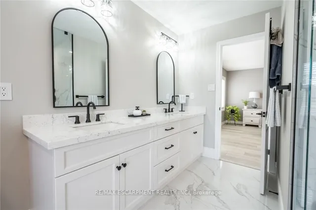 Additional property image - 83 Southcreek Crt