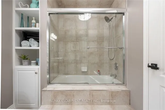 Additional property image - 83 Southcreek Crt