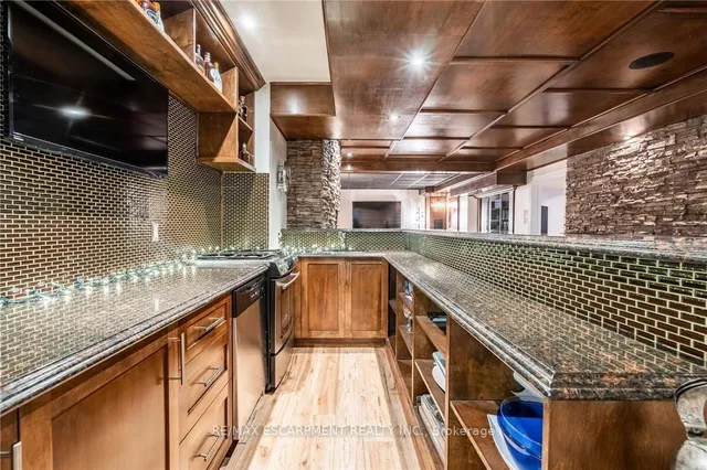Additional property image - 83 Southcreek Crt