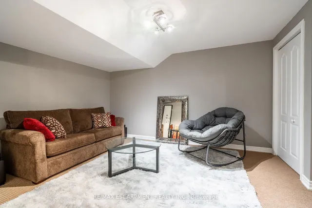 Additional property image - 83 Southcreek Crt