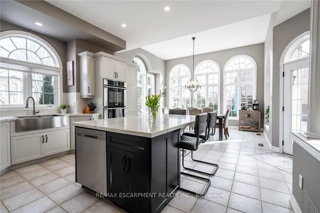 Additional property image - 83 Southcreek Crt