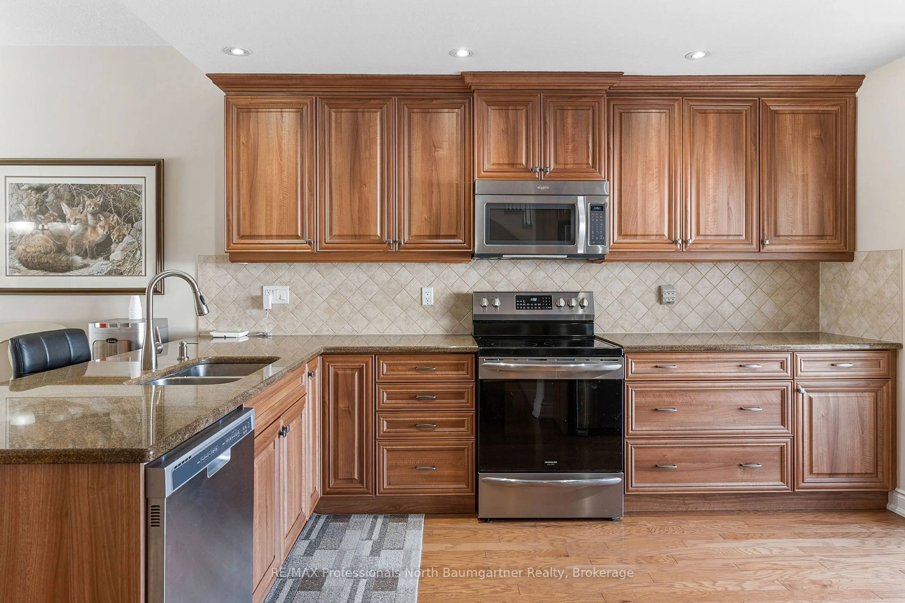 Open concept kitchen, ceramic/tile floor for 33 Margaret's Tr, Dysart et al Ontario K0M 1S0