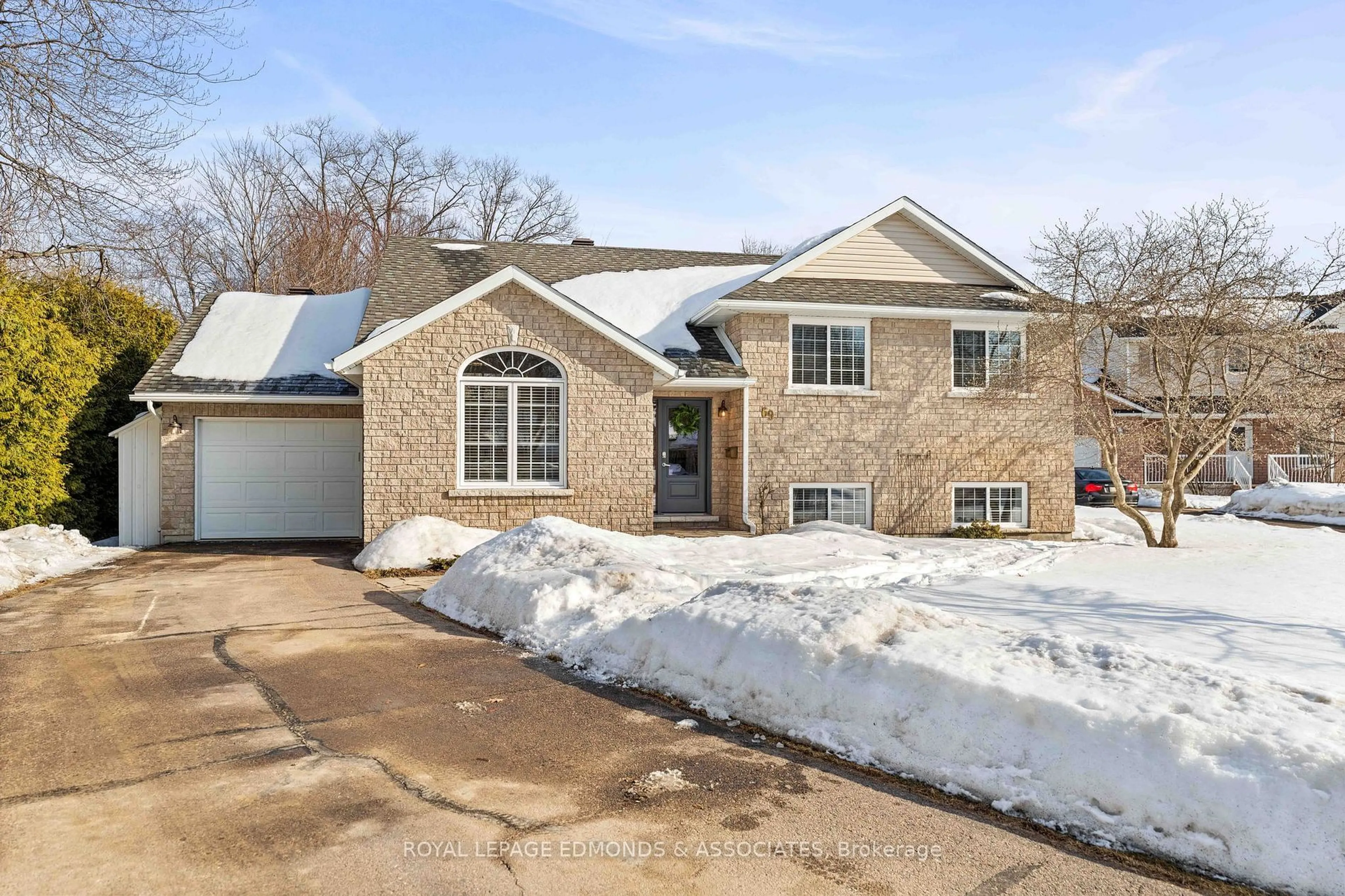 Home with brick exterior material, street for 69 Bayshore Dr, Petawawa Ontario K8H 3R7