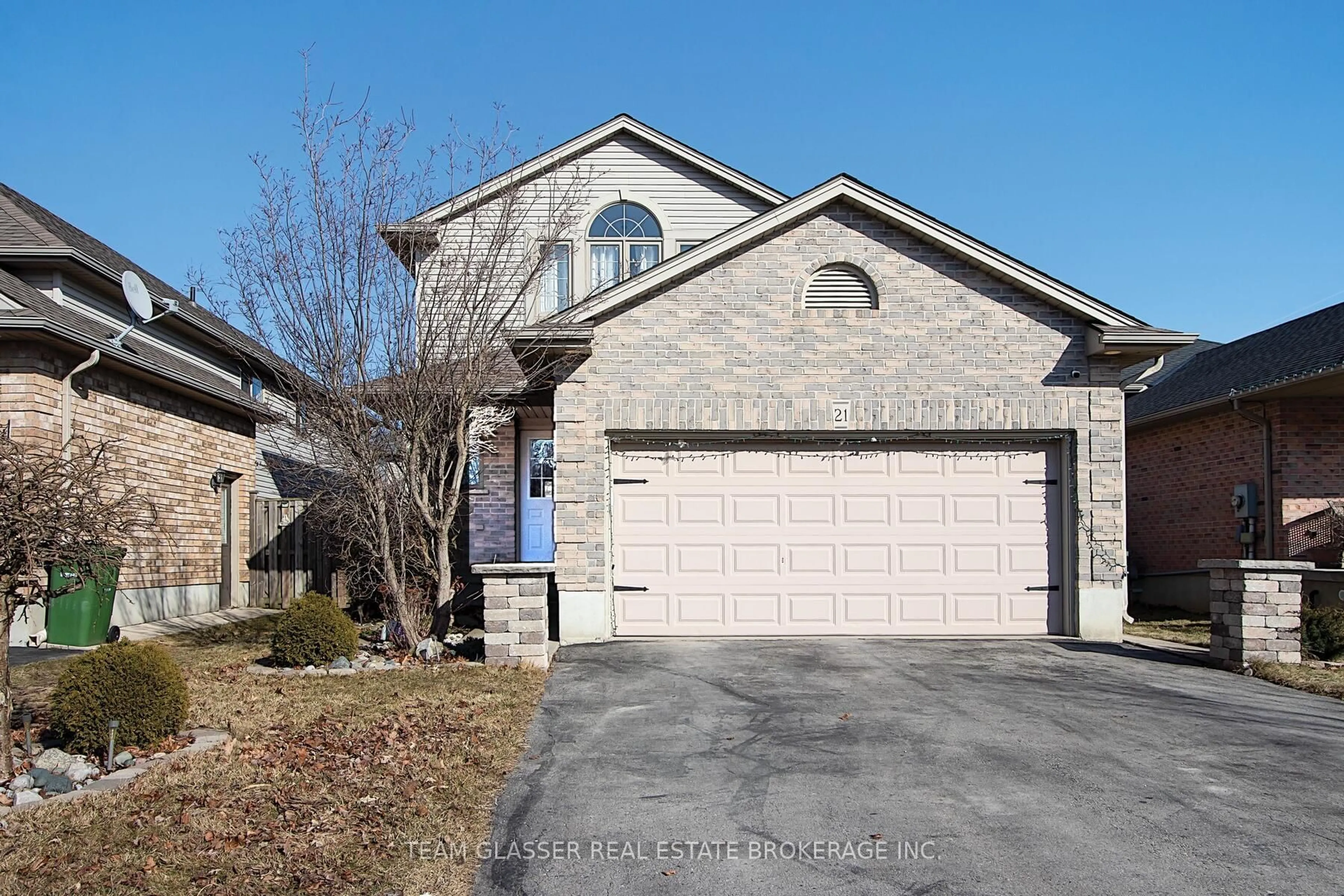 Home with brick exterior material, street for 21 Faith Blvd, St. Thomas Ontario N5R 6L3